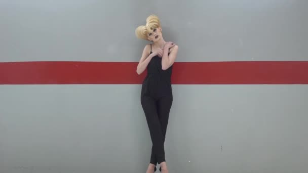 Модний Блискучий Макіяж Красуня Жінка Зачіскою Мохоподібної — стокове відео