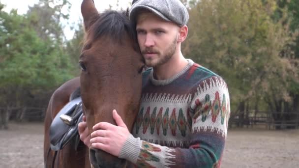 Slow Motion Young Man Cute Horse Outdoors — Vídeos de Stock