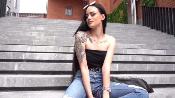 Slow Motion Beautiful Long Hair Woman Relax Street — Stockvideo