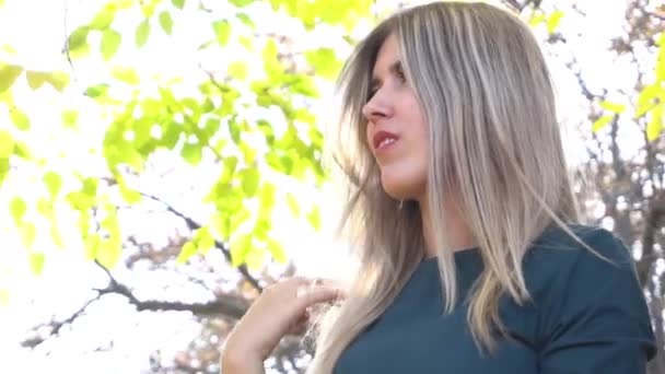 Portrait Beautiful Young Woman Outdoors Autumn Nature — Video