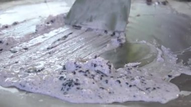 Slow Motion Kızarmış dondurmanın Hazırlanması