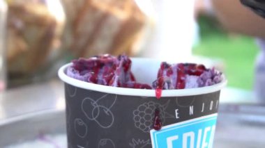 Tayland sokak yemekleri Dondurma hazırlığı 