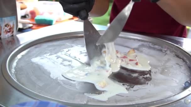 Slow Motion Stir Fried Ice Cream Rolls Freeze Pan Rolled — Video Stock
