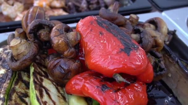 Warzywa Grillu Małym Ogniu Przygotowania — Wideo stockowe
