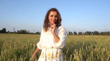 Slow Motion Sahadaki kız