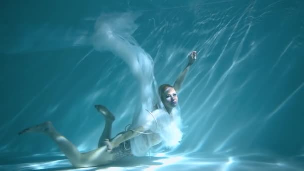 Slow Motion Girl Dress Posing Underwater — 비디오