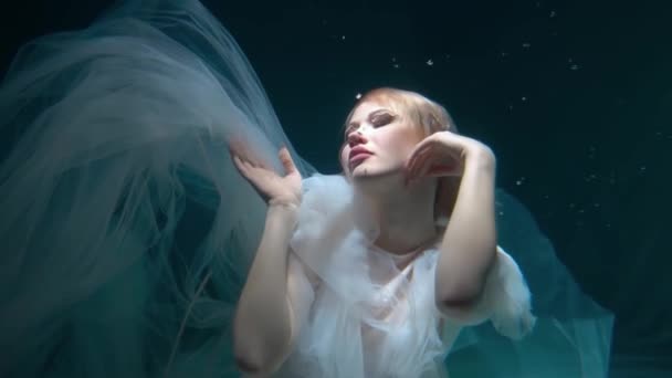 Slow Motion Mermaid Nymph Drowning White Dress Water — Vídeos de Stock