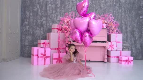 Sitting Little Girl Evening Gown Opened Pink Grand Piano Indoors — 图库视频影像