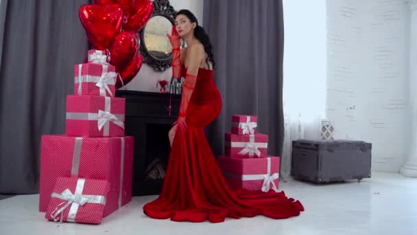 Slow Motion Sensual Elegant Young Woman Red Dress Indoor Balloons — Video Stock