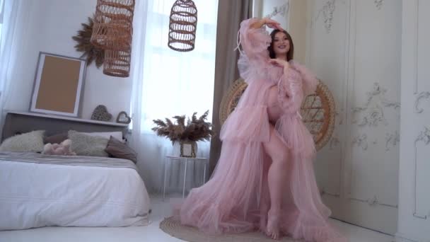 Повільний Рух Вагітна Жінка Рожевій Сукні — стокове відео