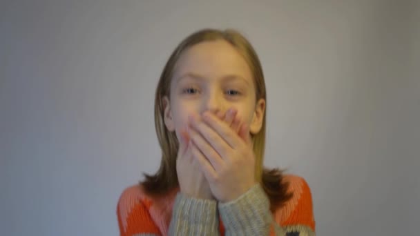 Lovely Caucasian Kid Girl Send Kiss Camera Love Everyone — Wideo stockowe