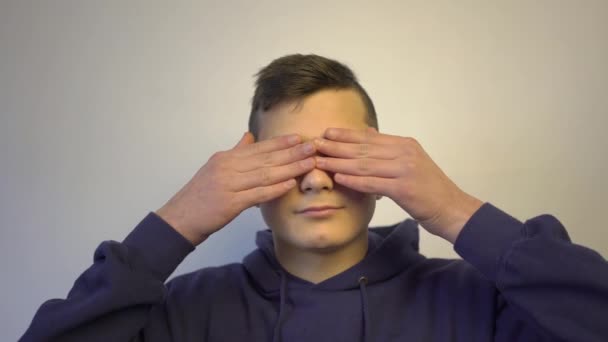 Teenager Shows Three Wise Monkeys Concept — Vídeo de Stock