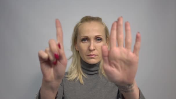 Woman Doing Stop Sing Palm Hand Warning Expression Negative — Stok video