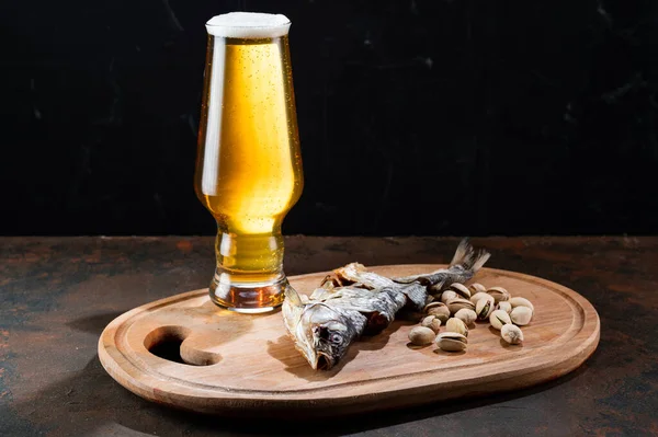 Amber Beer Narrow Ale Glass Beer Snack Foamy Beer Dried — Stok fotoğraf
