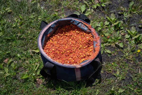 Variedade Comida Balde Isca Pesca Balde Macio Alimentação Pesca Para — Fotografia de Stock