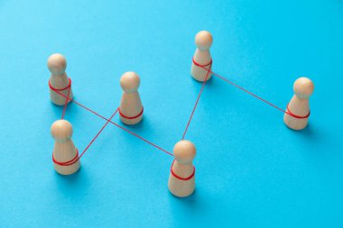 İnsan figürleri arasındaki sosyal bağlantı. İş iletişimi, büyük veri bilgileri.