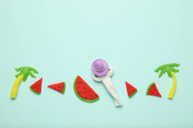 LILO, karpuz ve palmiye ağaçlarıyla yaz tatili konsepti. Tropikal gevşeme zevki.