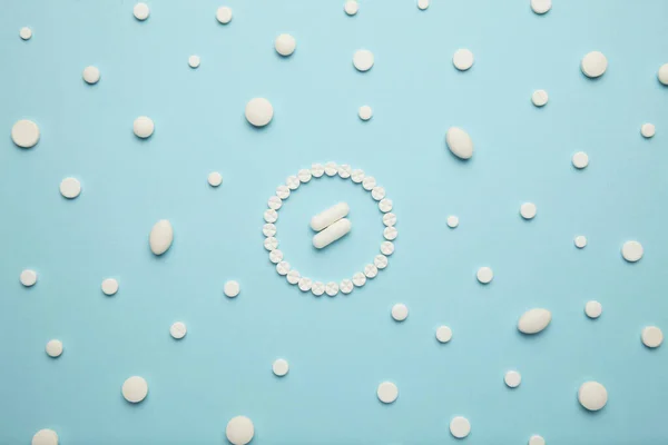 Λευκά Χάπια Για Την Ανακούφιση Του Πόνου Και Θεραπεία Μπλε — Φωτογραφία Αρχείου