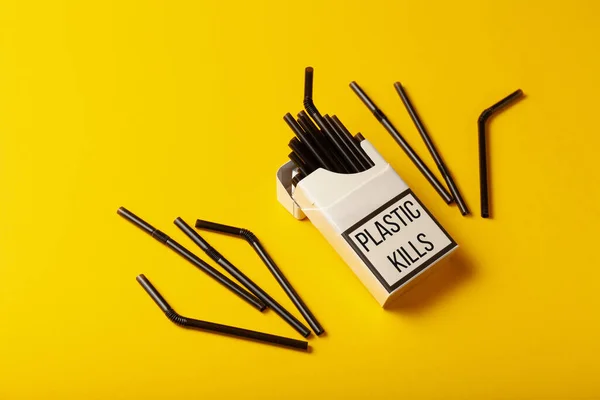 Disposable Plastic Straws Pack Cigarettes Plastic Kill Oncept Environmental Pollution — Stock Photo, Image