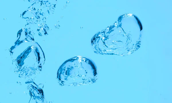 Blauwe Waterbel Achtergrond Onderwaterplons Heldere Vloeistof — Stockfoto