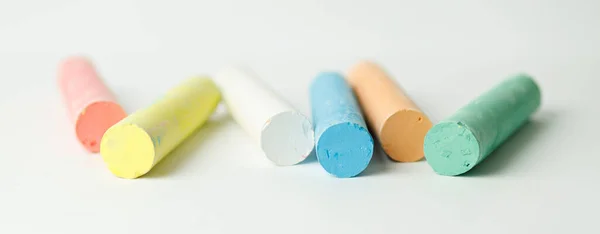 Crayones Multicolores Para Niños Sobre Fondo Blanco — Foto de Stock