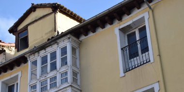 Burgos, İspanya 'da evler ve apartman blokları.