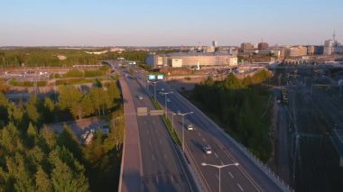 Helsinki Finlandiya şehir manzarasının güzel bir hava görüntüsü.