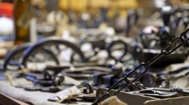 Tallinn Estonya 'daki Belediye Meydanı' nda bazı el işleri sergisi