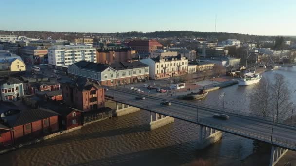 Belle photo aérienne de Porvoo Finlande par une journée ensoleillée. — Video