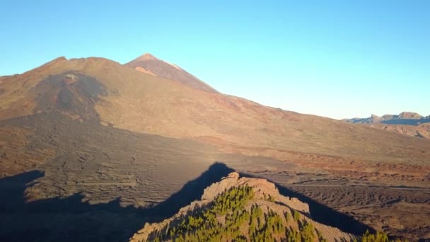 Eine der Gebirgsketten auf Teneriffa Spanien — Stockvideo