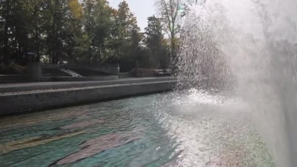 Vista panorámica de la fuente de agua en Imatra . — Vídeo de stock