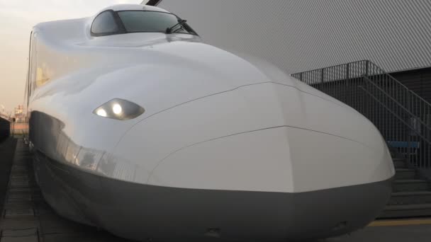 日本名古屋铁路博物馆的白色子弹列车. — 图库视频影像