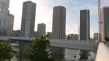 Japonya 'daki Tokyo şehrinde yüksek binalar.