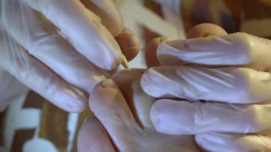 Evdeki pedikür seansına daha yakından bak.