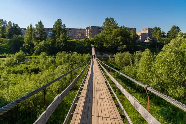 Russland Juni 2021 Eine Alte Hängeseilbrücke Überquert Den Fluss Msta — Stockfoto