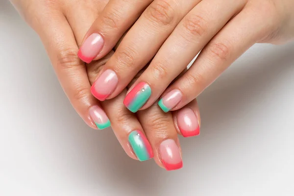 French Red Pink Mint Green Manicure Con Cristalli Unghie Lunghe — Foto Stock