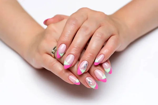 Roze Mint Franse Manicure Met Zilveren Ruitjes Scherpe Lange Nagels — Stockfoto