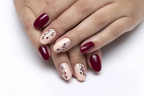 Gel Burgundy Peach Manicure Leaves Long Oval Nails Close White — Stock Photo, Image