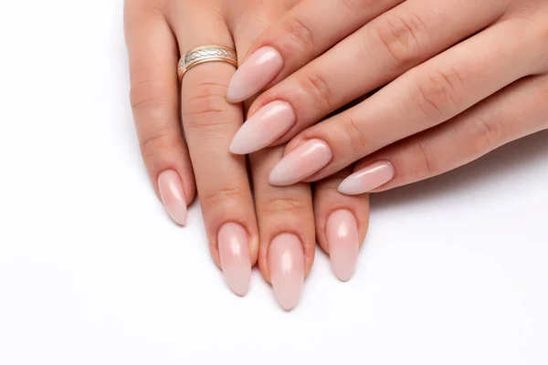 Manucure Mariage Ombre Blanche Sur Longs Ongles Pointus Gros Plan — Photo