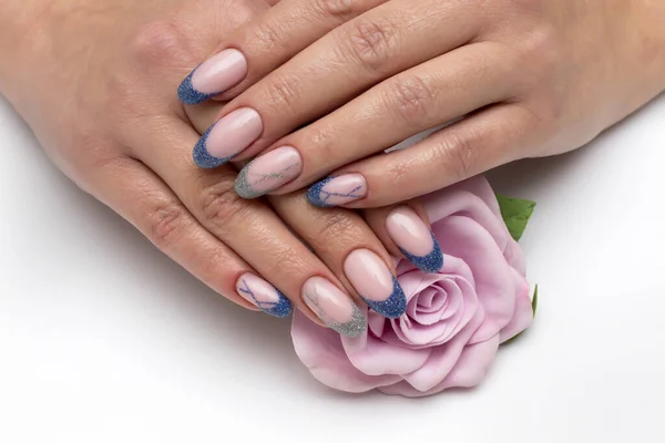 Frans Blauw Zilveren Manicure Lange Ovale Nagels Met Glitters Strepen — Stockfoto