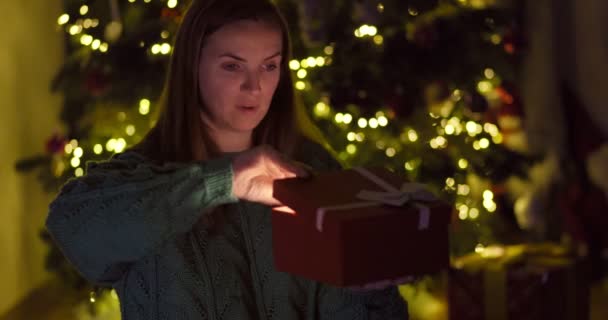Beautiful Young Woman Opening Christmas Gift Box Excited Surprised Face — Stok video