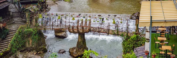 Paisaje de Sapa en la niebla, noroeste de Vietnam. Vietnam abre al turismo tras cuarentena Coronovirus COVID 19 BANNER, LONG FORMAT —  Fotos de Stock