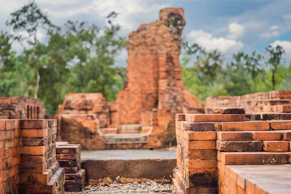 Храмовий комплекс "Мій син", В'єтнам. В "єтнам знову відкривається для туристів після карантину Короновірус COVID 19 — стокове фото