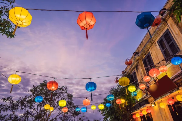 Vietnam 'da antik bir kasaba. Vietnam, Coronovirus COVID 19 karantinasından sonra turistlere tekrar açıldı — Stok fotoğraf