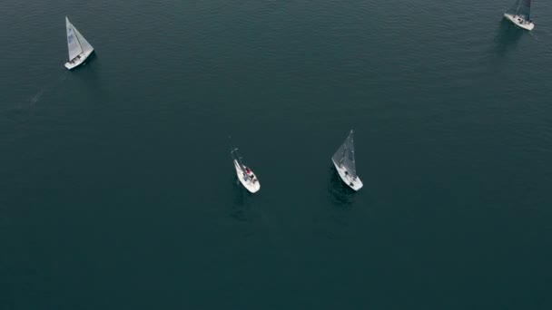 俄罗斯，海参崴-2021年7月27日：空中射击。赛艇慢速运动录像 — 图库视频影像