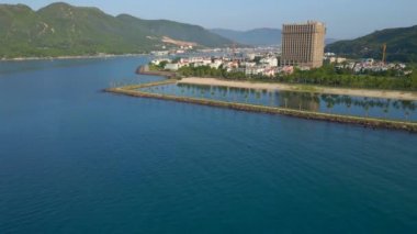 Vietnam 'daki Nha Trang şehrinin An Vien bölgesinin hava görüntüsü. Güney Vietnam 'da popüler bir turizm merkezi.