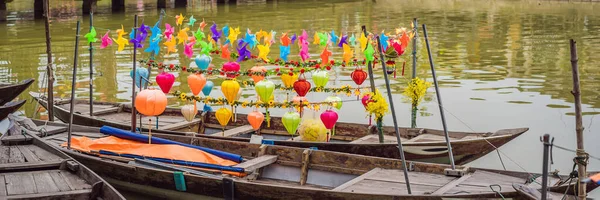 BANNER, LONG FORMAT Hoi Cidade antiga, Vietname. Vietnã abre para turistas novamente após quarentena Coronovirus COVID 19 — Fotografia de Stock