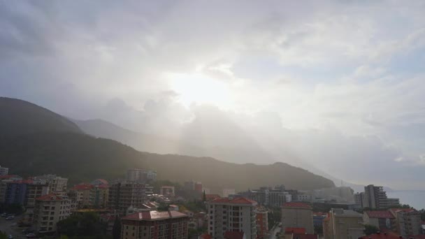 Een time-lapse. Bewolkte dag in Budva. Reizen naar Montenegro — Stockvideo