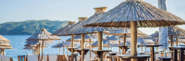 Montenegró strandjai készen állnak a BANNER, LONG FORMAT turisztikai szezonra. — Stock Fotó