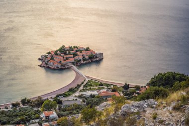 Karadağ, Adriyatik kıyısındaki St. Stephen adası